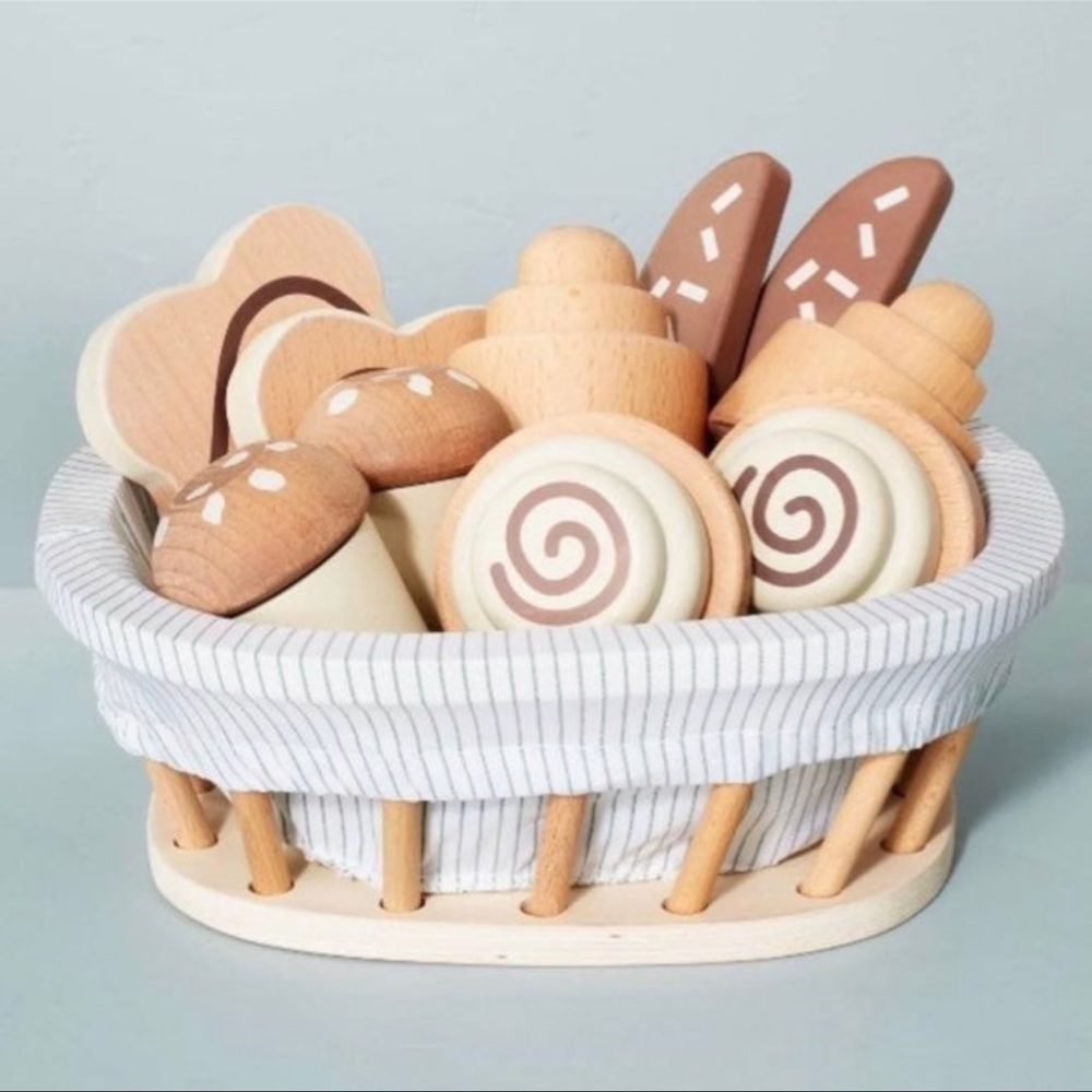 Hearth and Hand with Magnolia Bakery Set
